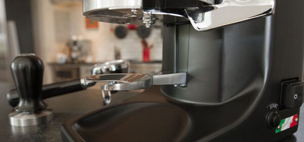 Quamar M80 Dosing Espresso Grinder with Timer in Black - Image 4